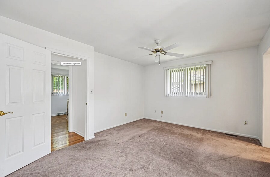 Building Photo - 902 Brentford Dr