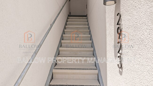 Building Photo - 2923 Ulric St
