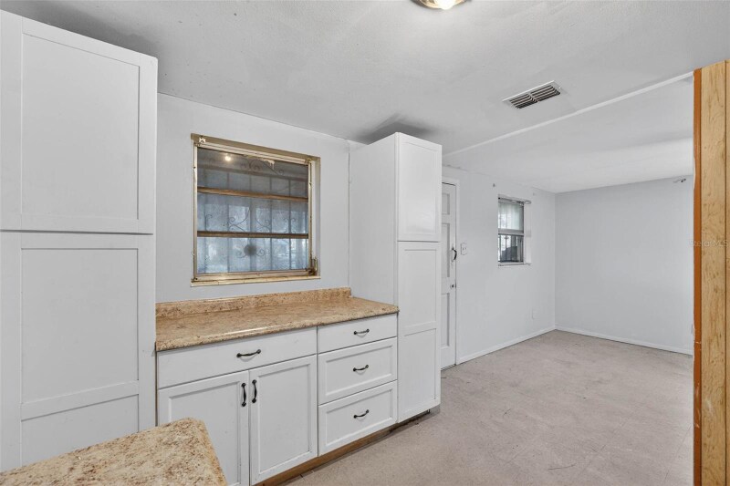 Building Photo - 614 Spruce St