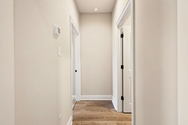 Building Photo - 7719 Claymont Cir