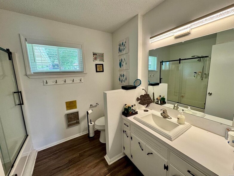 Building Photo - 115 Ledgerock Rd