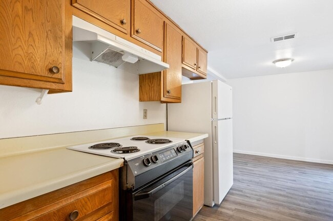 Building Photo - 1708-1710 Alameda Avenue