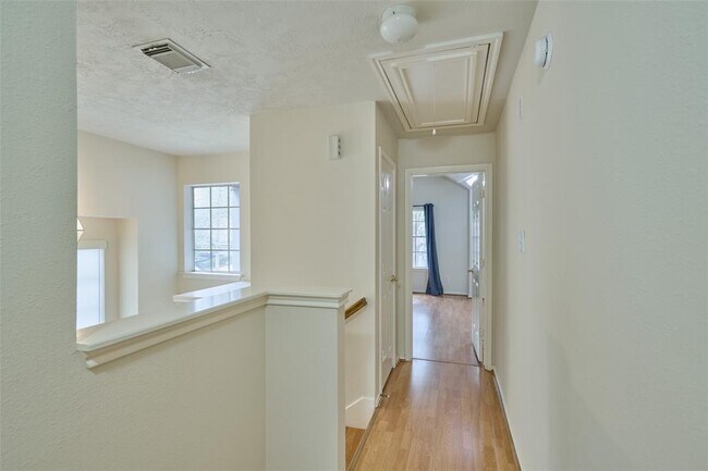 Building Photo - 298 Sentry Maple Pl