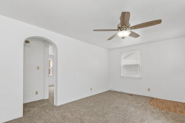 Building Photo - 2bd/1b Boise Bench Home!