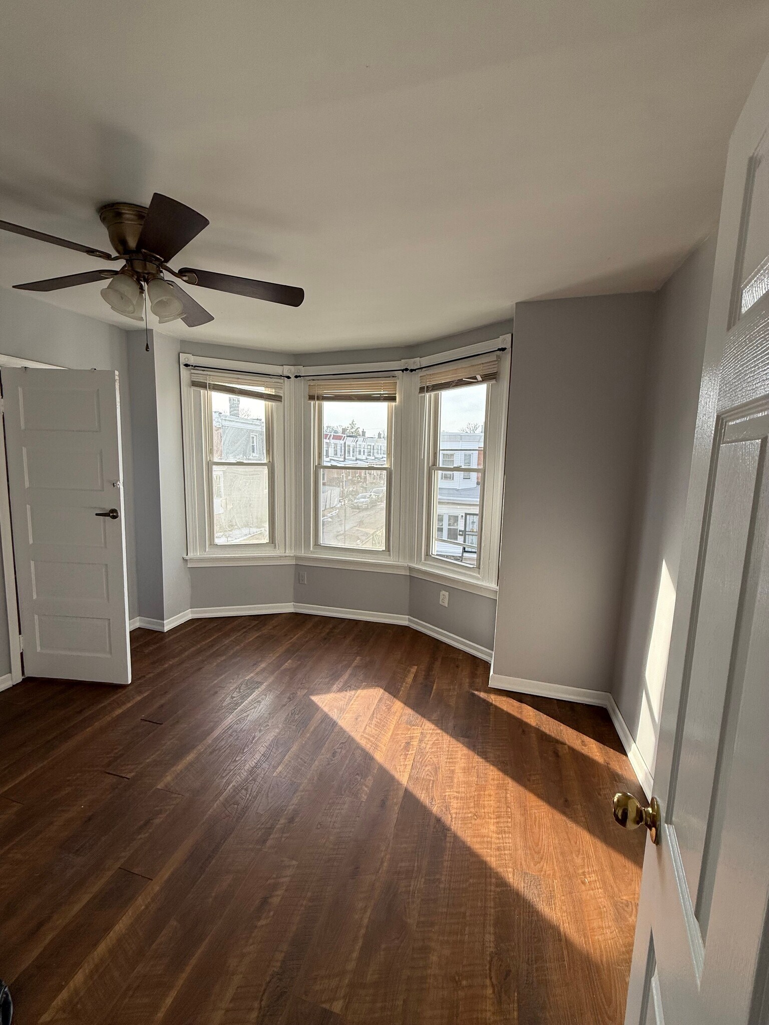 Building Photo - 5753 N Beechwood St