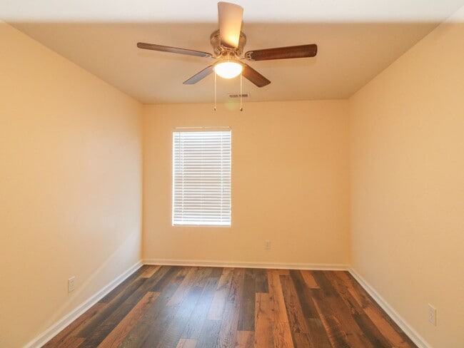 Building Photo - Modern and updated home in desirable East ...