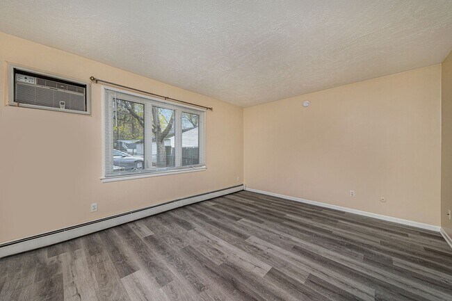 Building Photo - Copeland Avenue 6225 #B