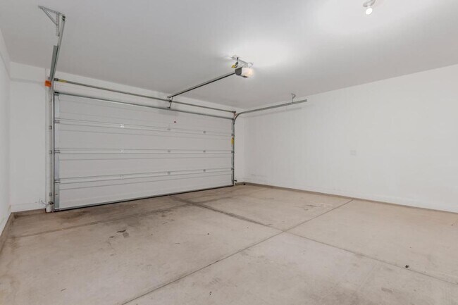 Building Photo - 6711 E Via Arroyo Largo