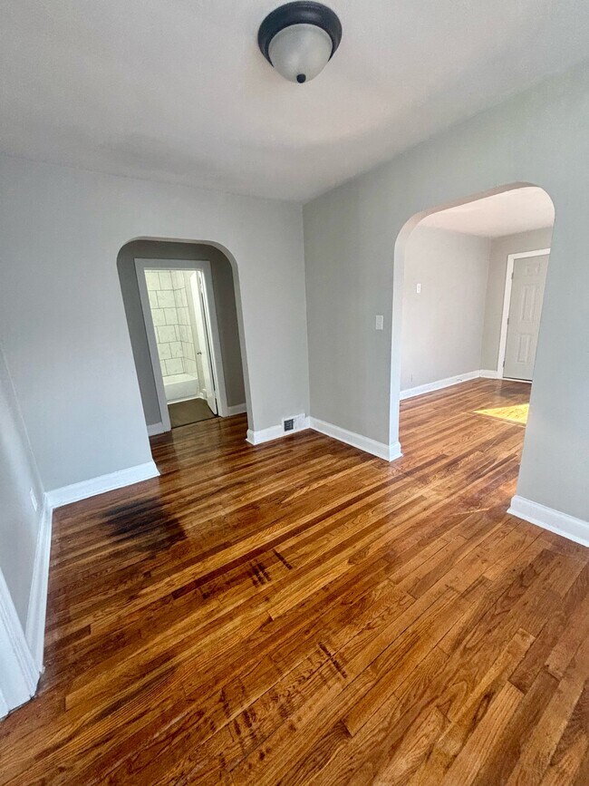 Building Photo - 328 Cecil Ave