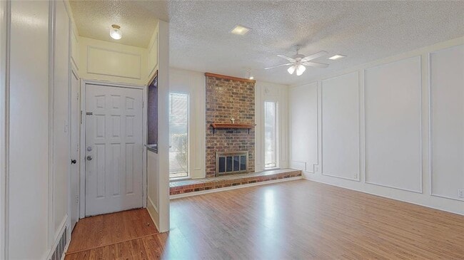 Building Photo - 918 Summer Trail