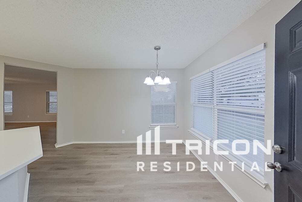 Building Photo - 2208 Capstan Dr