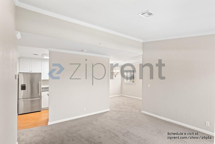 Building Photo - 600 Canyon Oaks Dr