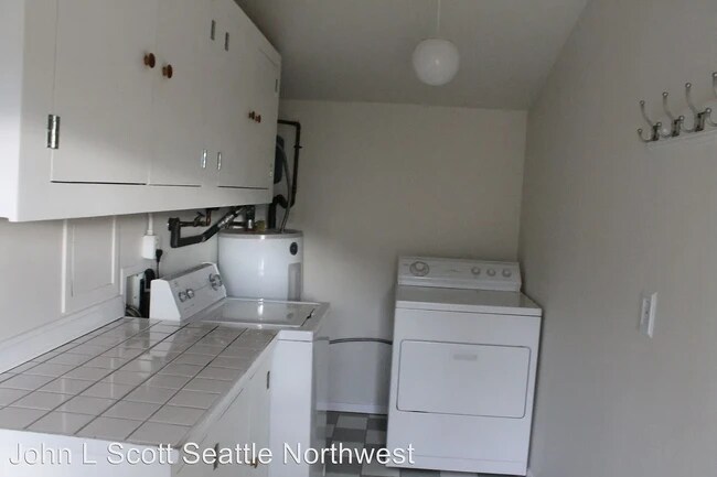 Building Photo - 21204 3rd Ave S