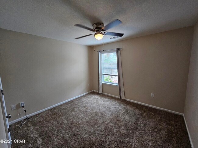 Building Photo - 4707 Windsor Park Ln