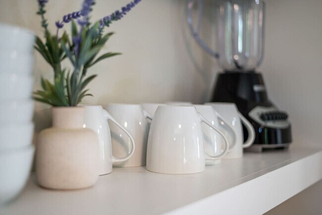 Building Photo - 500 W Rosemary St