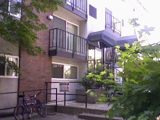 Building Photo - Twin Maple Apartments