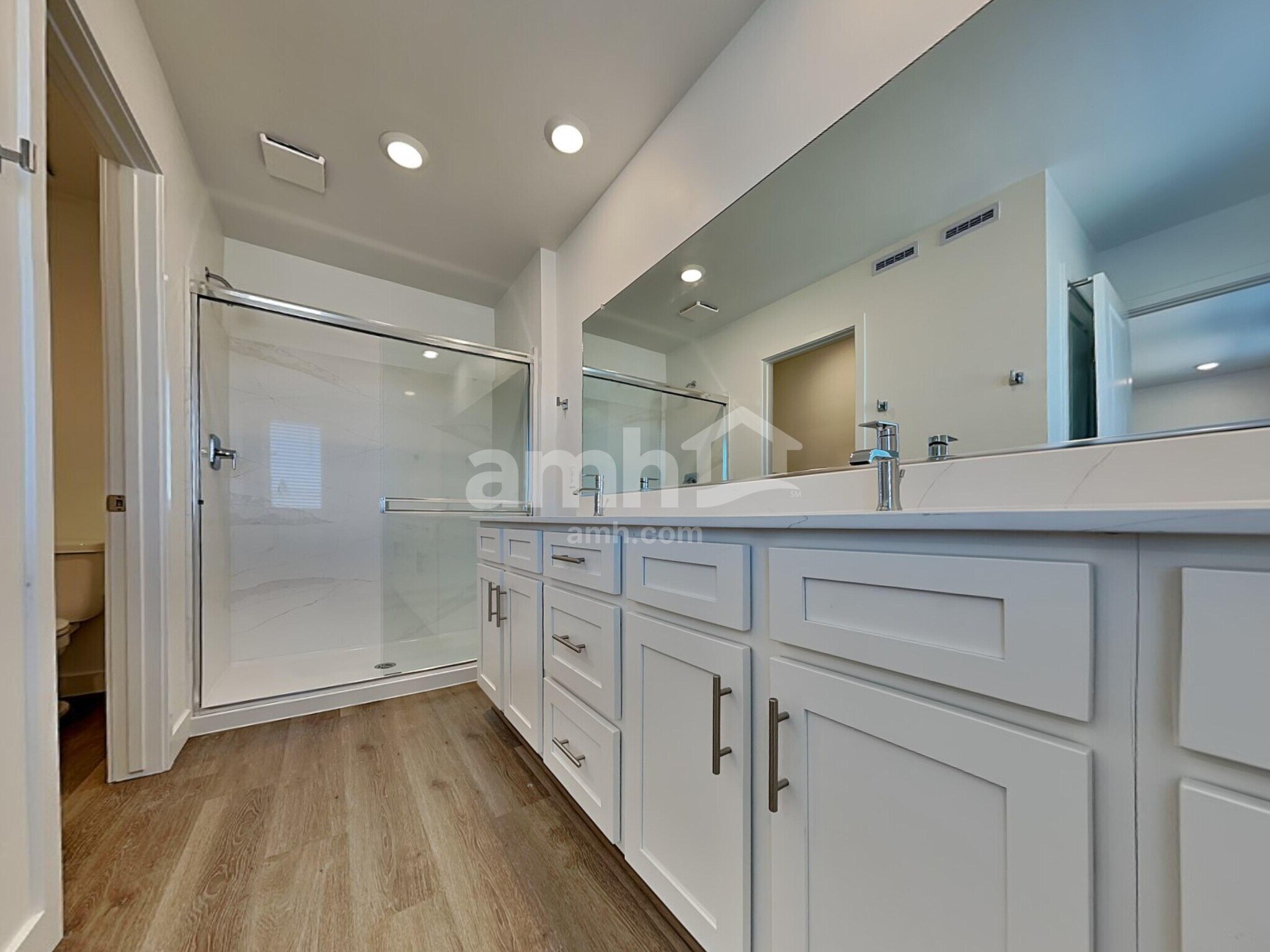 Building Photo - 9549 Harkes Dr