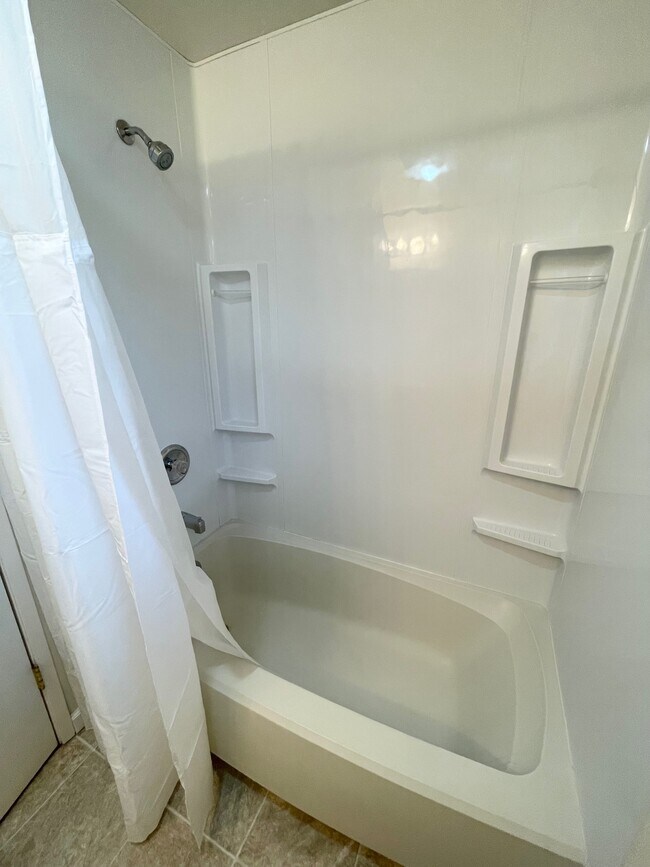 Hall bathroom - 19670 NW Pondosa Ct