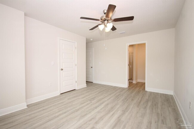 Building Photo - 8686 Meadow Flower Ln