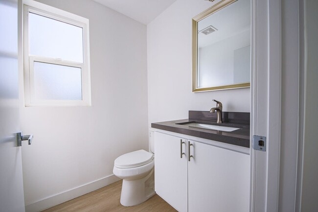 Building Photo - Luxury 2026 Townhomes with Massive Bedrooms + Decks with Views