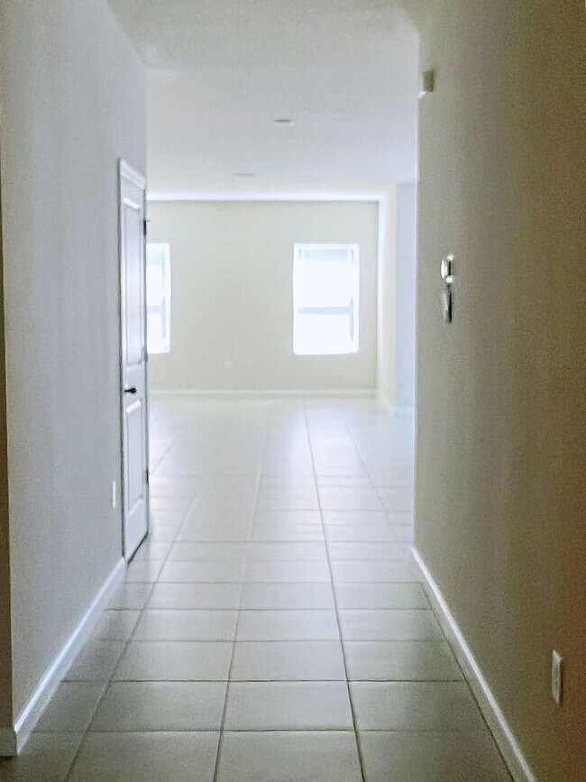 Building Photo - Awesome house for rent in St Cloud Area