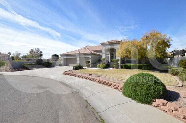 Building Photo - 1312 W Chilton Ave