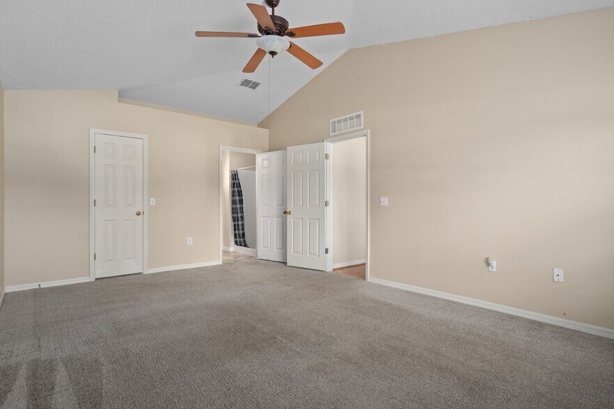 Master Bedroom - 9572 Horizon Dr
