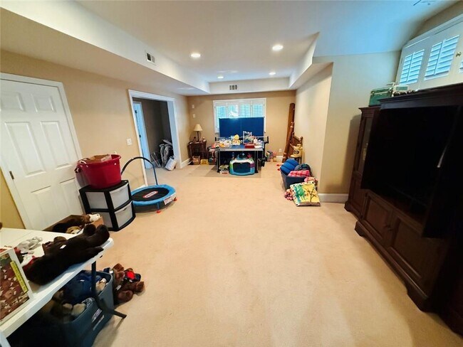 Building Photo - 5230 Fieldwood Dr