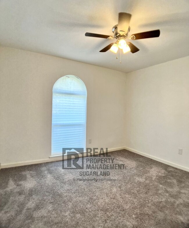 Building Photo - Gorgeous One Story Home in Sugar Land, TX