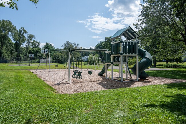Building Photo - 23 Esquire Dr