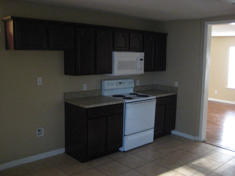 Building Photo - 3307 Clopton St SW