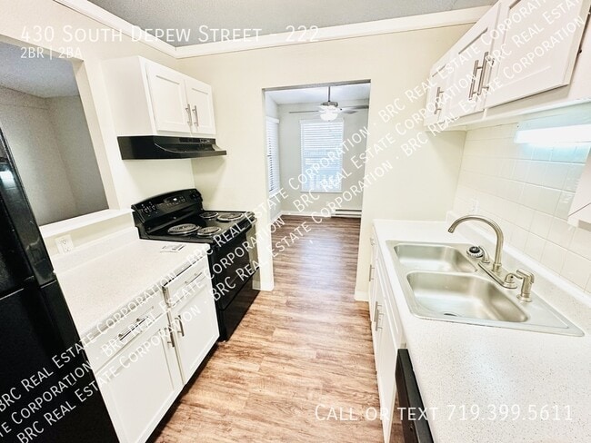 Building Photo - 430 S Depew St