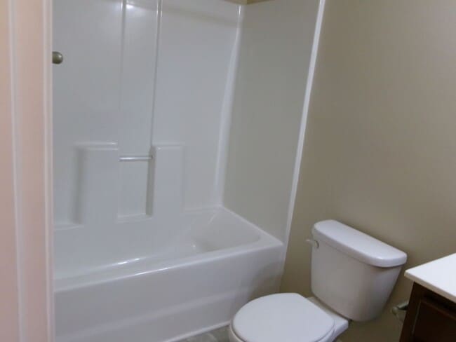 Building Photo - 3 bedroom, 2 bath home conveniently located in Conway