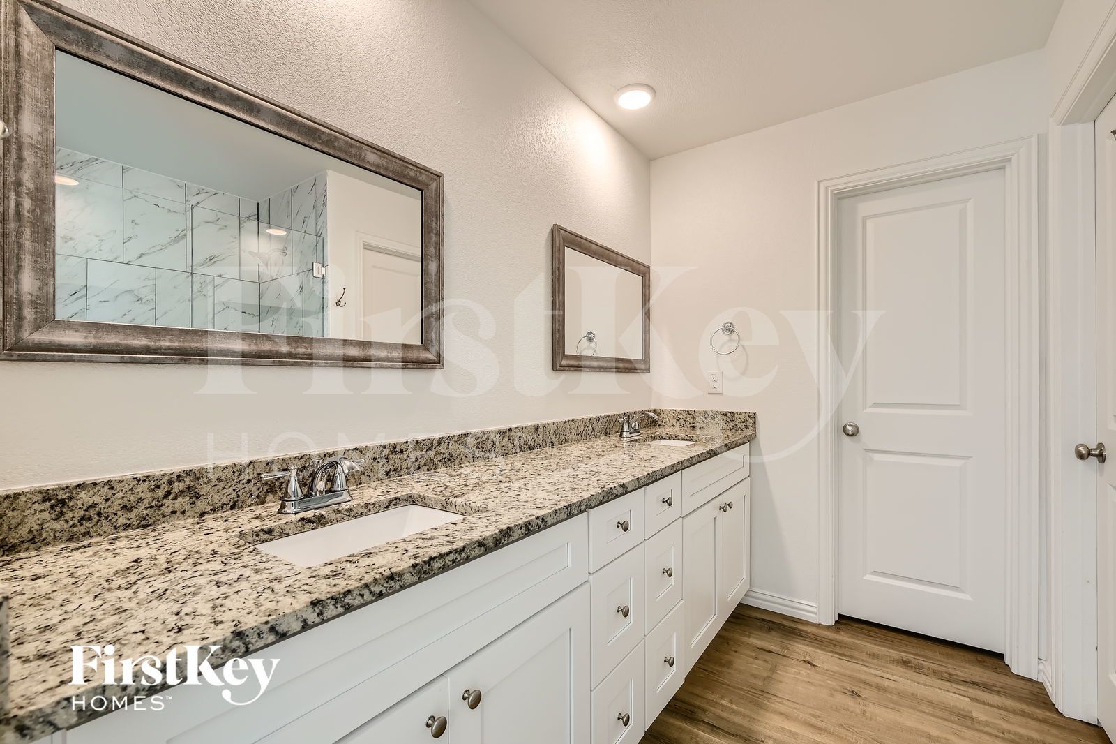 Building Photo - 7384 Parkside Pl Dr
