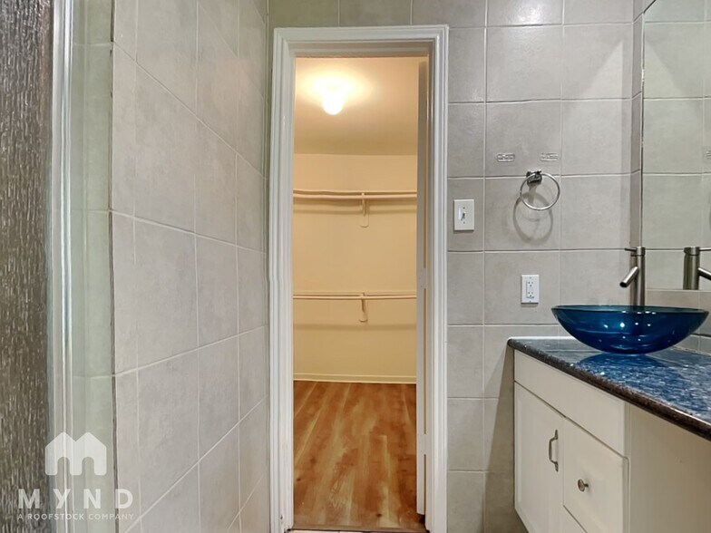 Building Photo - 22715 Tara Way Dr