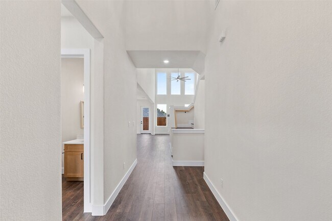 Building Photo - 5702 Barkridge Dr