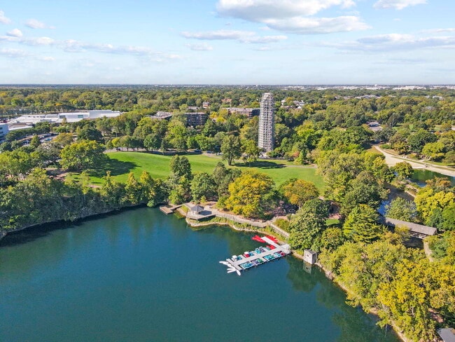 Building Photo - 3252 Cool Springs Ct