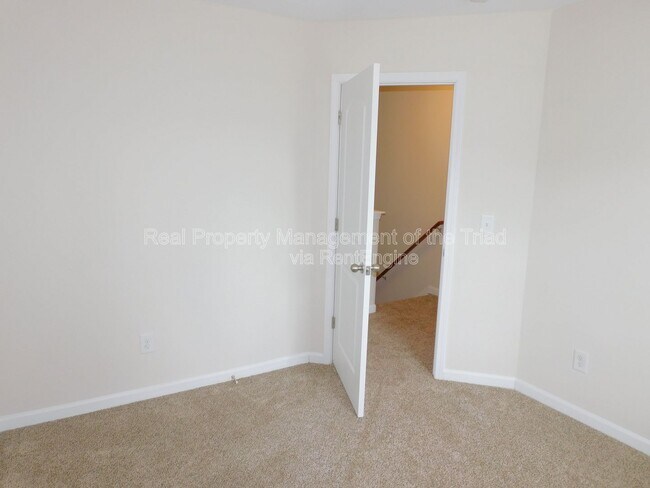 Building Photo - 1475 Worchester St
