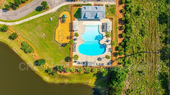 Building Photo - 201 Bigleaf Ct