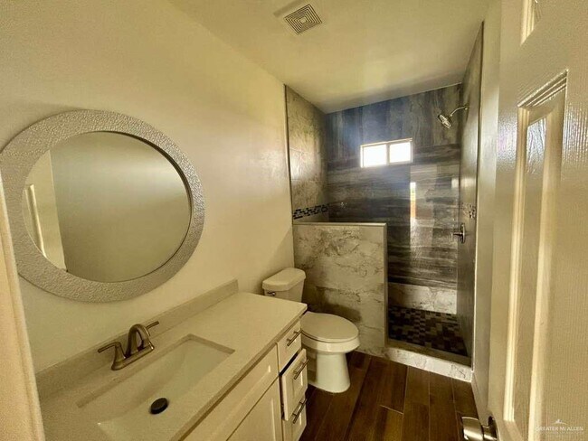 Building Photo - 14 N 109th St