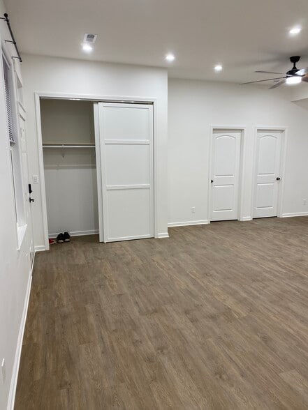 Building Photo - 203 E Ellsworth St