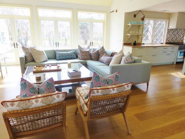 Building Photo - 75 Mill Hill Ln