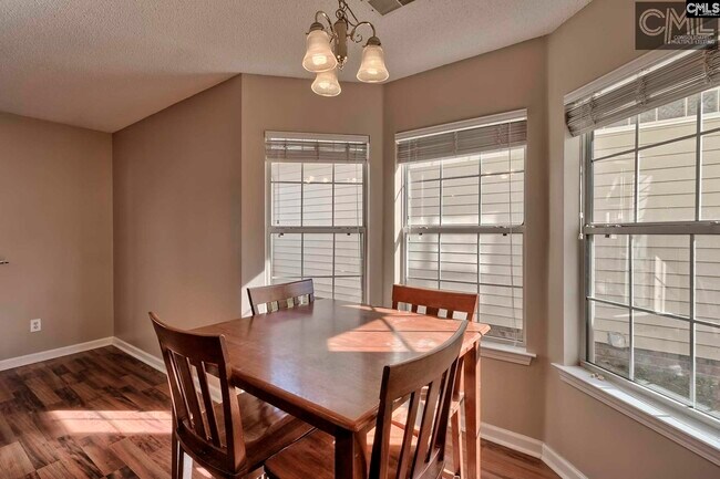 Building Photo - 104 Clouser Dr