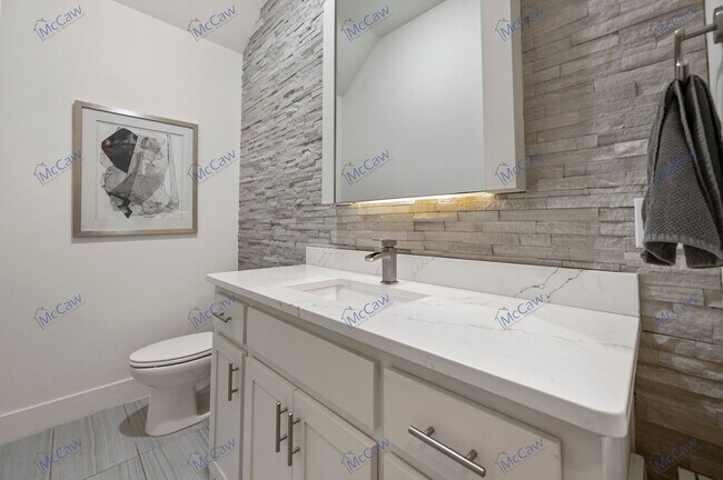 Building Photo - 1831 Euclid Ave