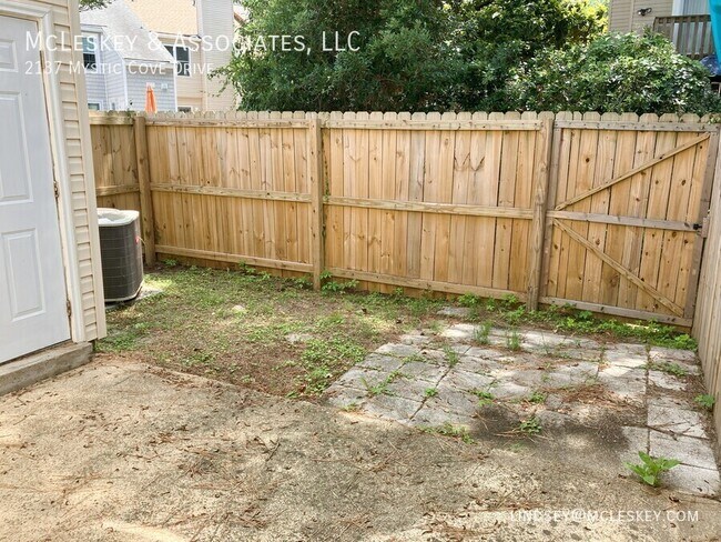 Building Photo - 2137 Mystic Cove Dr