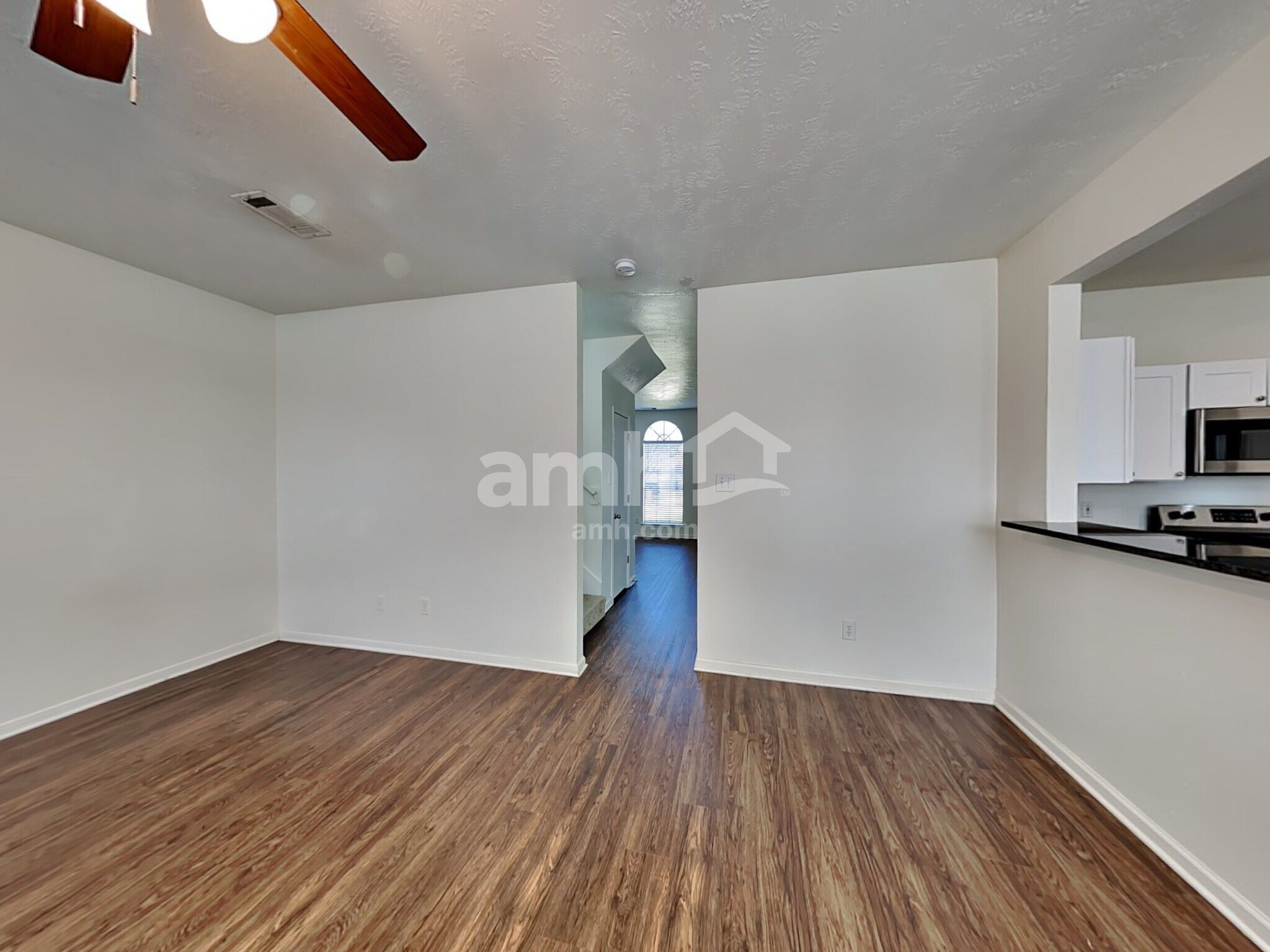 Building Photo - 502 Hearthstone Ct