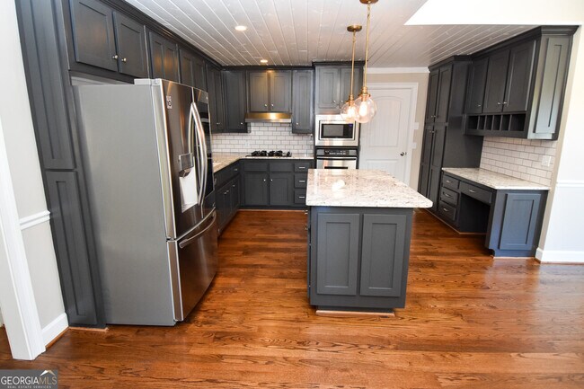 Building Photo - 1091 Fairway Ridge Rd