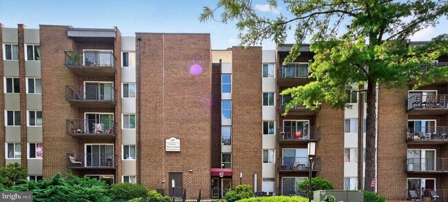 Primary Photo - 60 S Van Dorn St