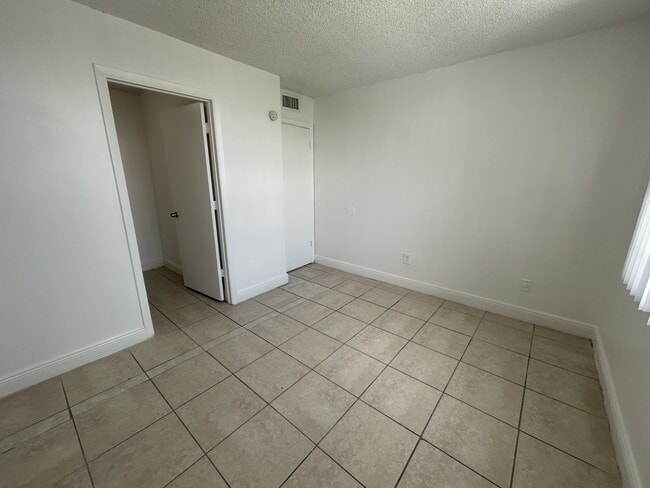 Building Photo - 488 NW 165th St