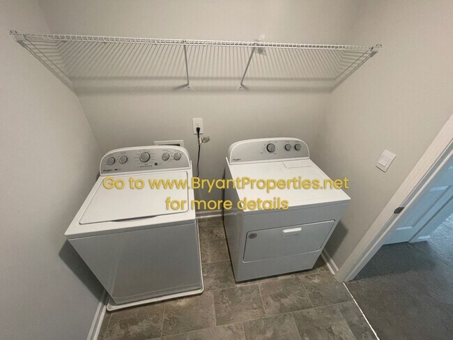 Building Photo - 1531 Rosewood Dr